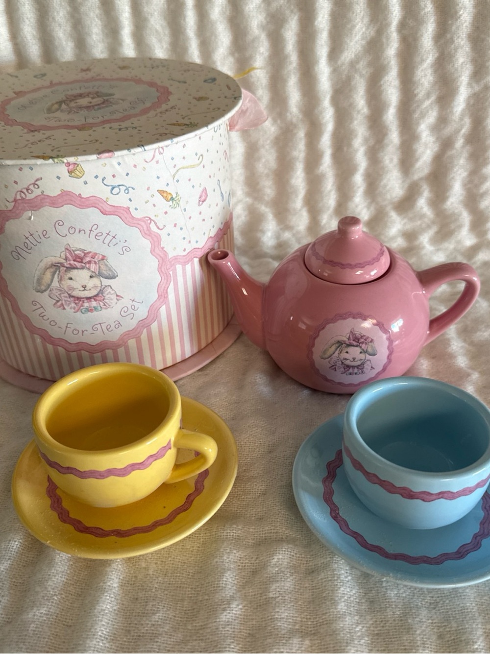 Vintage Hallmark Nettie Confetti’s Bunnies by the Bay Two-for-TeaSet